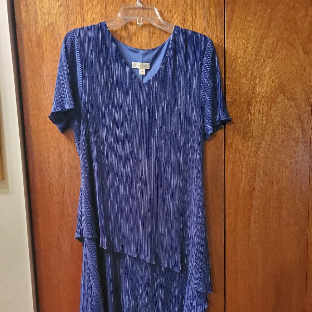 Beautiful lightweight crepe dark blue dress